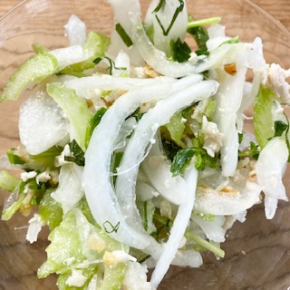 熊本県産新玉ねぎと香味野菜のサラダ